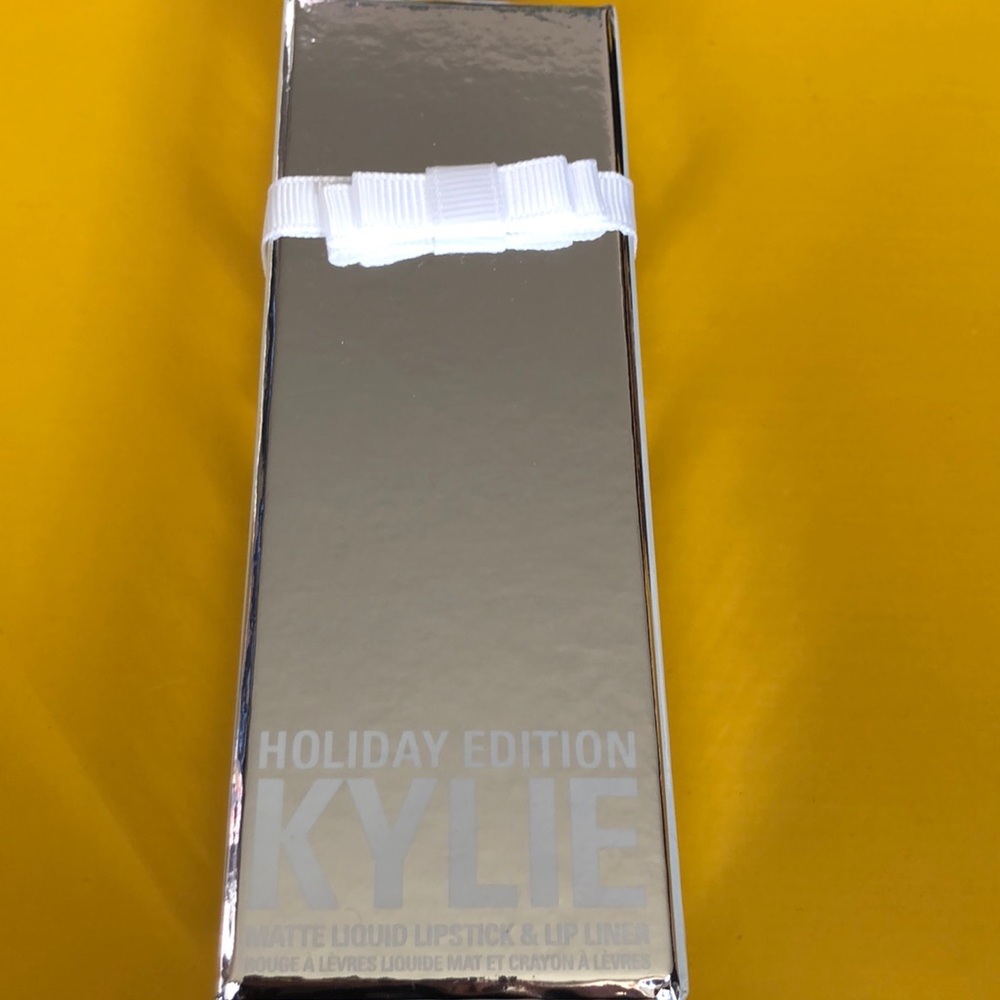 Kylie- limit edition-Merry